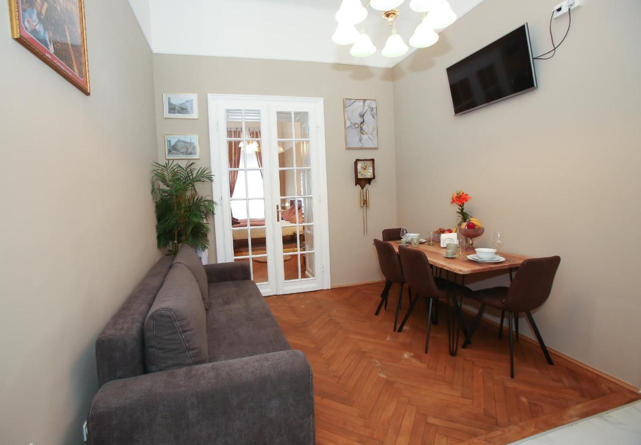 Opera Apartament *